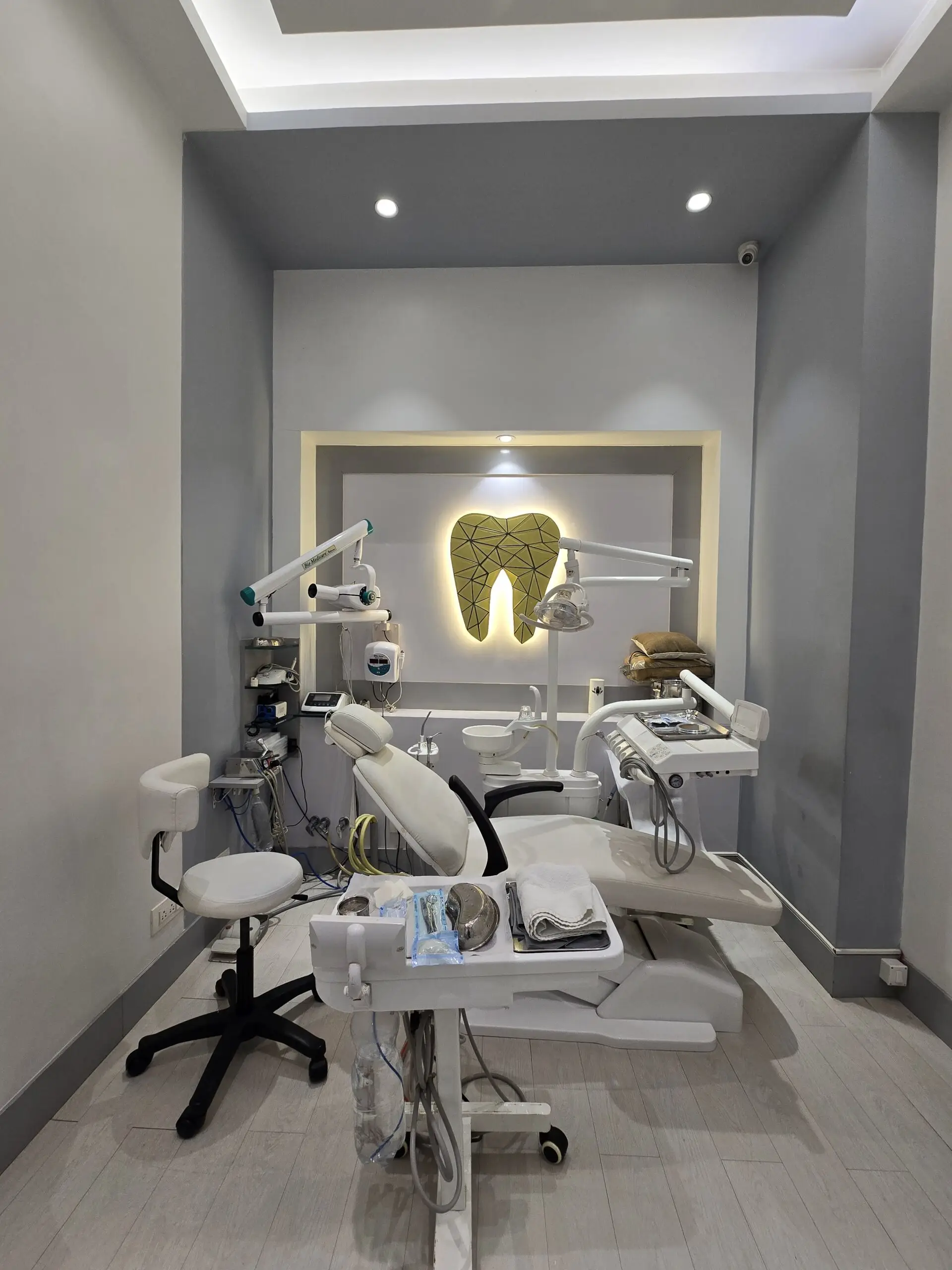 Top Dental Clinic Interior Royal Dental Clinics Operatory Room for Implant