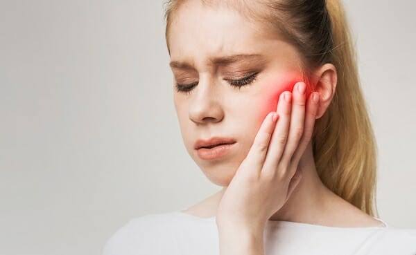 When TMJ Pain Doesn’t Improve: Arthrocentesis, Arthroscopy and TMJ Surgery Explained